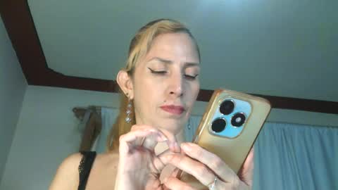 brithany hunt online show from 06-14-26, 06:43