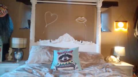 Snapshot of britishtease69 chatting on 10-12-25, 07:29 britishtease69 online show from 10-12-25, 07:29