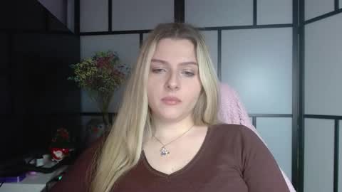 BritneyGlow online show from 12-19-24, 05:18