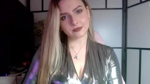 BritneyGlow online show from 12-31-24, 03:31