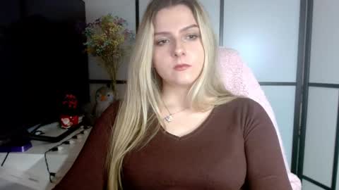 BritneyGlow online show from 01-03-25, 07:18