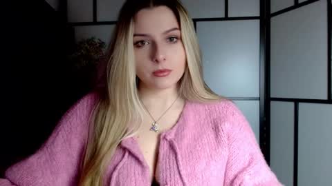 BritneyGlow online show from 01-23-25, 07:40