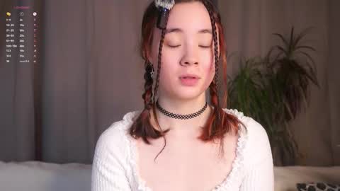 Lina online show from 12-14-25, 11:26