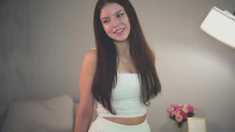 Snapshot of brittnirehberger chatting on 07-25-26, 01:15 Lia online show from 07-25-26, 01:15