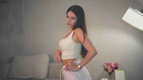 Snapshot of brittnirehberger chatting on 07-26-26, 01:25 Lia online show from 07-26-26, 01:25