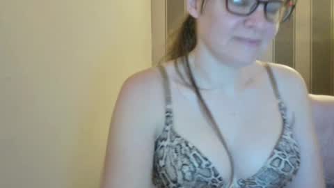 Snapshot of britvoyeurs chatting on 12-17-24, 10:32 Claire and Gary online show from 12-17-24, 10:32