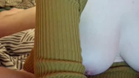 Snapshot of britvoyeurs chatting on 12-25-24, 05:47 Claire and Gary online show from 12-25-24, 05:47