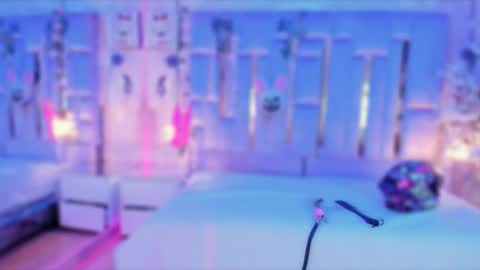     online show from 09-18-25, 02:30