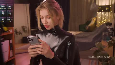 Anna online show from 12-11-24, 02:33