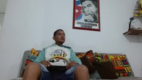 Snapshot of bronx_11in chatting on 07-04-26, 04:29 ADRIANO online show from 07-04-26, 04:29