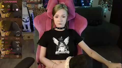 Martha online show from 03-10-25, 03:34