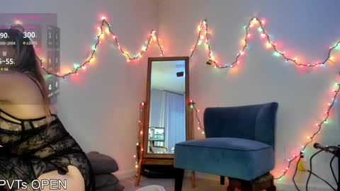 Snapshot of brooklyn_shai chatting on 11-30-25, 12:36 Brooklyn online show from 11-30-25, 12:36