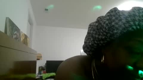 Snapshot of brooklyninfinity chatting on 03-10-26, 06:51 brooklyninfinity online show from 03-10-26, 06:51