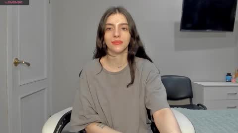 broosnica1 online show from 12-18-25, 07:47