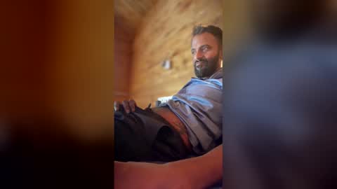 Snapshot of brownboydick111 chatting on 02-12-26, 07:25 bbc online show from 02-12-26, 07:25