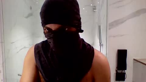 Snapshot of brownmanin40s chatting on 06-01-26, 11:56 brownmanin40s online show from 06-01-26, 11:56