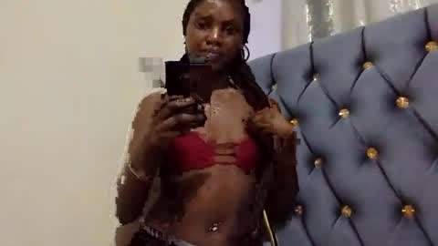 Snapshot of brownmurffin chatting on 05-30-26, 02:19 brownmurffin online show from 05-30-26, 02:19