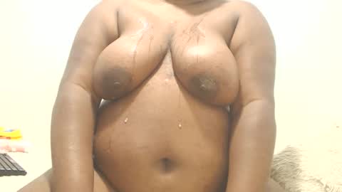 brownn_ebonnny online show from 04-28-26, 02:27