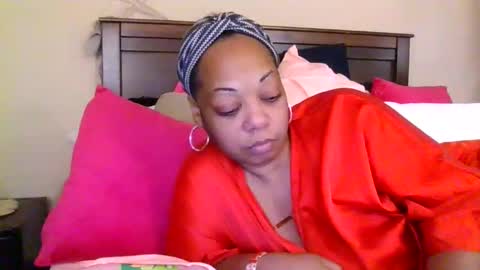 brownroundrenee online show from 06-04-26, 12:11