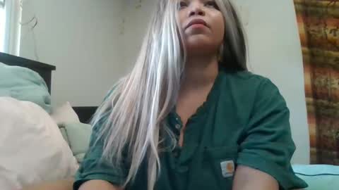 Snapshot of brownsugar0910 chatting on 12-06-24, 05:22 EtherealLilac online show from 12-06-24, 05:22