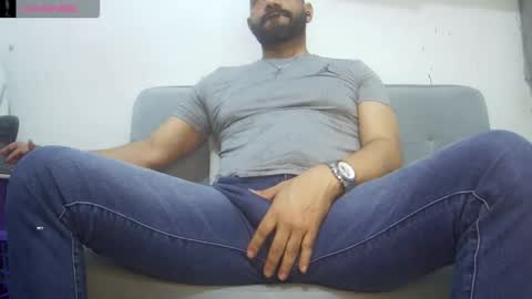 Snapshot of bruce_bigg chatting on 05-14-26, 05:47 Bruce online show from 05-14-26, 05:47