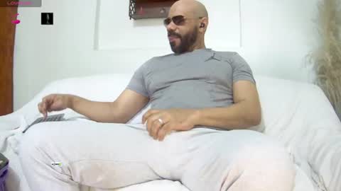 Snapshot of bruce_bigg chatting on 07-24-26, 07:01 Bruce online show from 07-24-26, 07:01