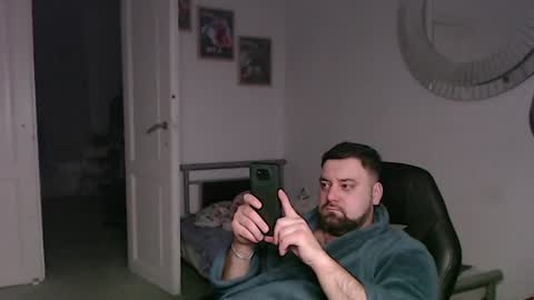 Snapshot of brucemf chatting on 12-18-24, 08:47 Bruce online show from 12-18-24, 08:47