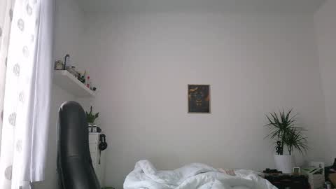 Snapshot of brucemf chatting on 05-12-26, 03:42 Bruce online show from 05-12-26, 03:42