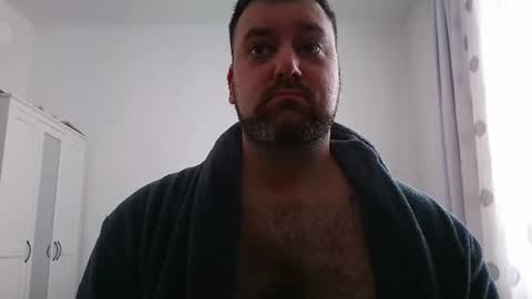Snapshot of brucemf chatting on 06-10-26, 02:16 Bruce online show from 06-10-26, 02:16