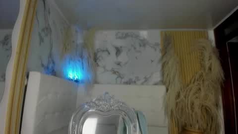 Bruja SCarlata online show from 10-08-25, 10:13