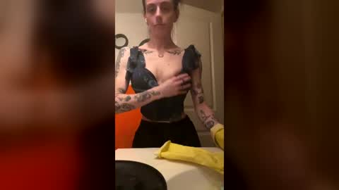 Brujaxgrey online show from 07-30-26, 06:18
