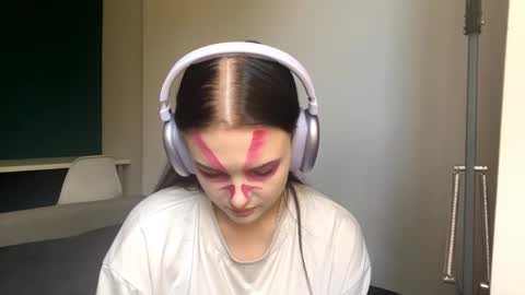 Snapshot of brunaceasor chatting on 05-06-26, 01:38 Luna online show from 05-06-26, 01:38