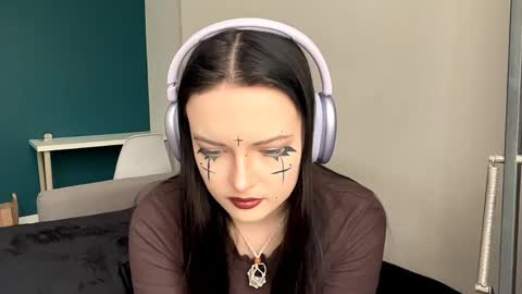 Snapshot of brunaceasor chatting on 05-15-26, 02:13 Luna online show from 05-15-26, 02:13