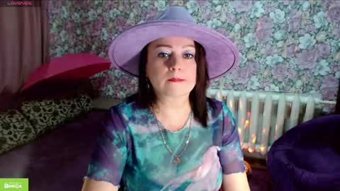 Julia online show from 06-06-26, 10:03