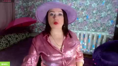 Julia online show from 06-11-26, 10:30