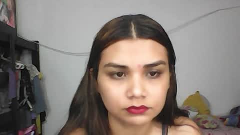 Snapshot of brunette_dan chatting on 12-29-24, 02:27 norma online show from 12-29-24, 02:27