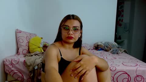 Snapshot of brunette_dan chatting on 03-06-25, 09:58 norma online show from 03-06-25, 09:58