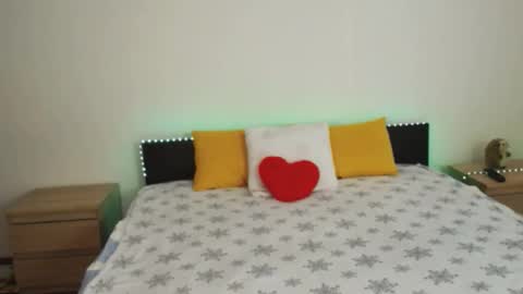 Ellis online show from 02-10-25, 05:25