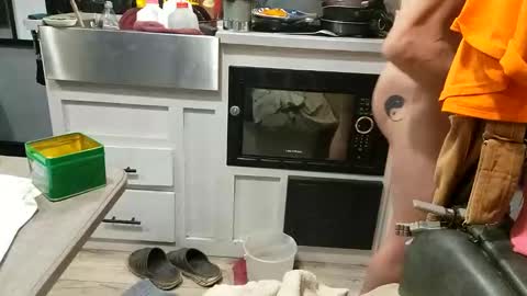 Snapshot of brushsquach chatting on 10-30-25, 06:04 Steve... aka SkinnieDippin aka TimberTramp online show from 10-30-25, 06:04