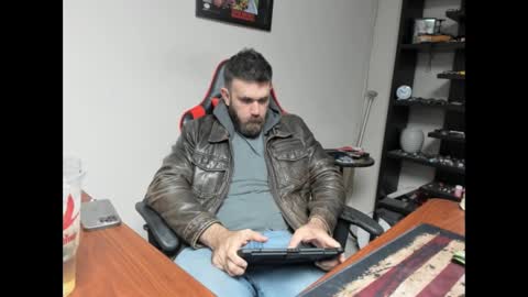 Snapshot of brutalmaster1983 chatting on 02-25-25, 07:14 BRUTALMASTER1983 online show from 02-25-25, 07:14