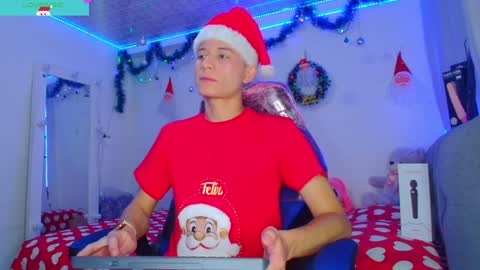 Snapshot of bryam_hot chatting on 12-23-24, 01:51 BRYAM INDEPENDENT MODEL online show from 12-23-24, 01:51