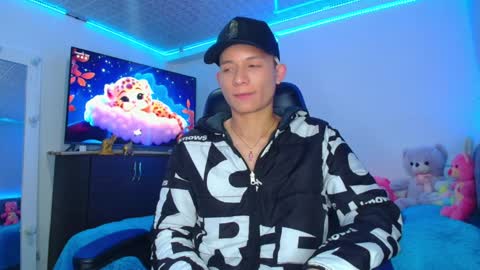 Snapshot of bryam_hot chatting on 01-23-25, 05:35 BRYAM INDEPENDENT MODEL online show from 01-23-25, 05:35