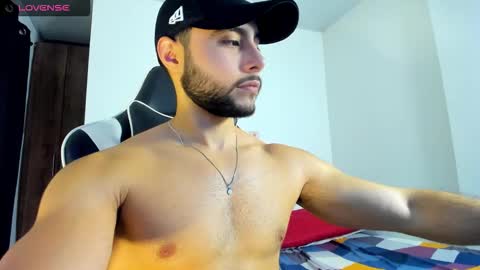 Snapshot of bryan_oficials chatting on 10-14-25, 12:44 bryan_oficials online show from 10-14-25, 12:44