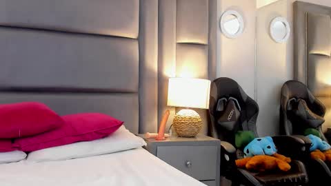 bryannamiller online show from 12-01-25, 12:32