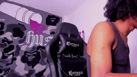 Snapshot of bryxon777 chatting on 06-12-26, 04:28 BRYSON online show from 06-12-26, 04:28