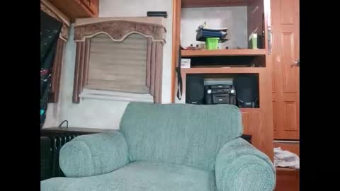 Snapshot of bubblebutt417 chatting on 05-05-26, 01:46 Max candi online show from 05-05-26, 01:46