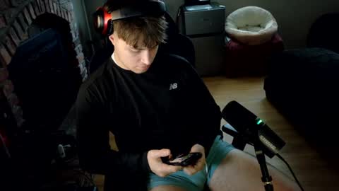 BubblebuttBdn online show from 06-12-26, 12:20