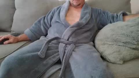 Snapshot of buck_camstar chatting on 05-17-26, 04:36 Buck online show from 05-17-26, 04:36