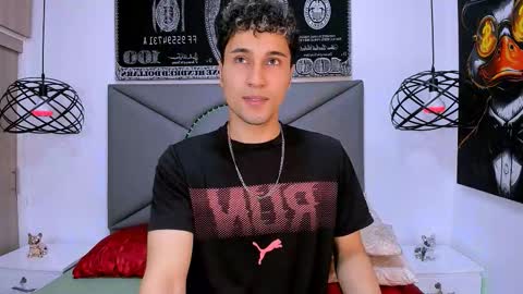 Snapshot of buddy_whitte chatting on 02-11-26, 05:18 Buddy Whitte online show from 02-11-26, 05:18