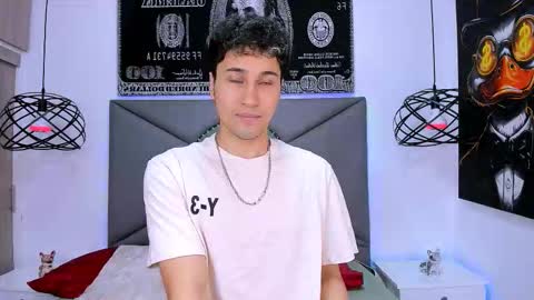 Snapshot of buddy_whitte chatting on 02-24-26, 05:11 Buddy Whitte online show from 02-24-26, 05:11